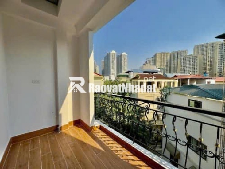 Nhà Mới kính koong Lĩnh Nam- Ở luôn- Yên tĩnh- 5 tầng,34m2 -6,9tỷ